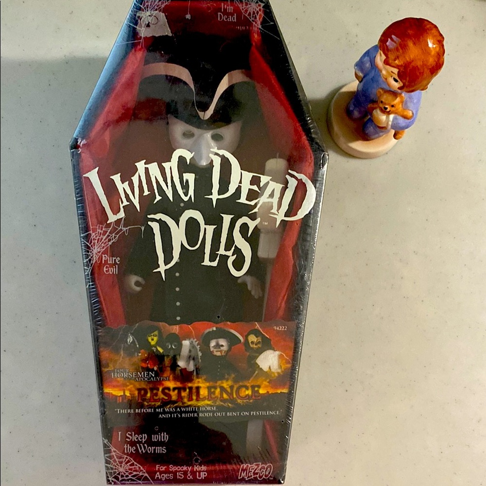 Living Dead Dolls Pestilence